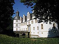 Schloss Neuhaus